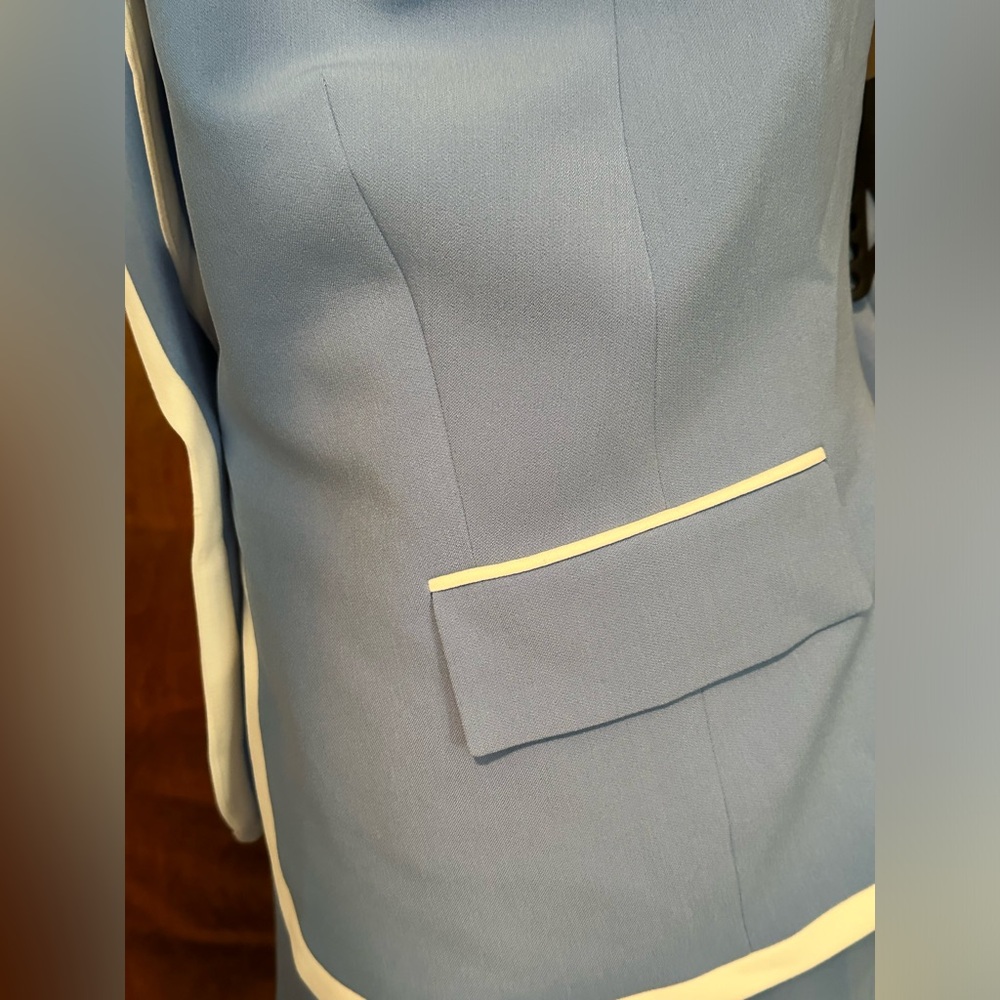 Le Suit Blue Skirt Set with White Trim - Picture 7 of 16